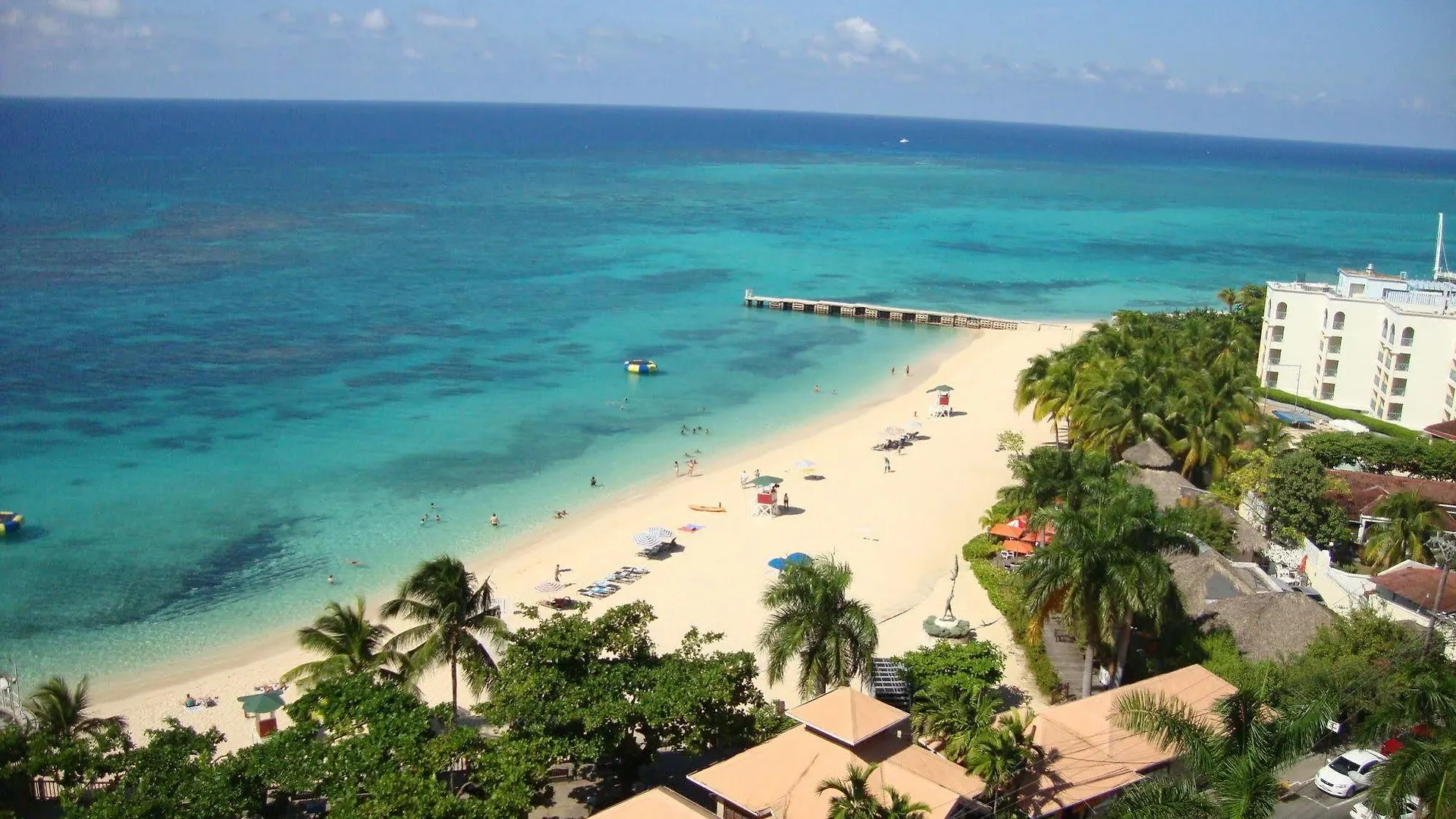 Ocean Suite Beach Front At Mobay Club مونتيغو باي